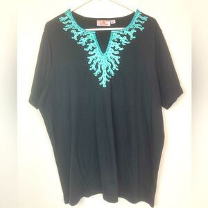 Quacker Factory NWOT knit top w/ velvet sea plant Applique and beading